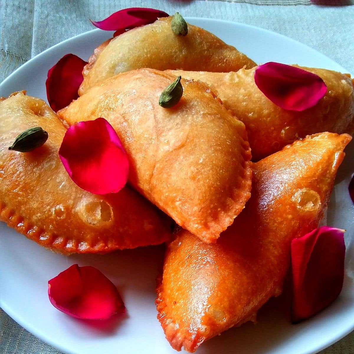 Mawa-Gujiya