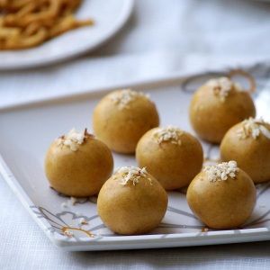 Besan Ladoo